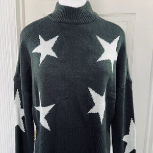 NWT, True Craft, mock turtleneck sweater, grey w/ stars, Sz sm